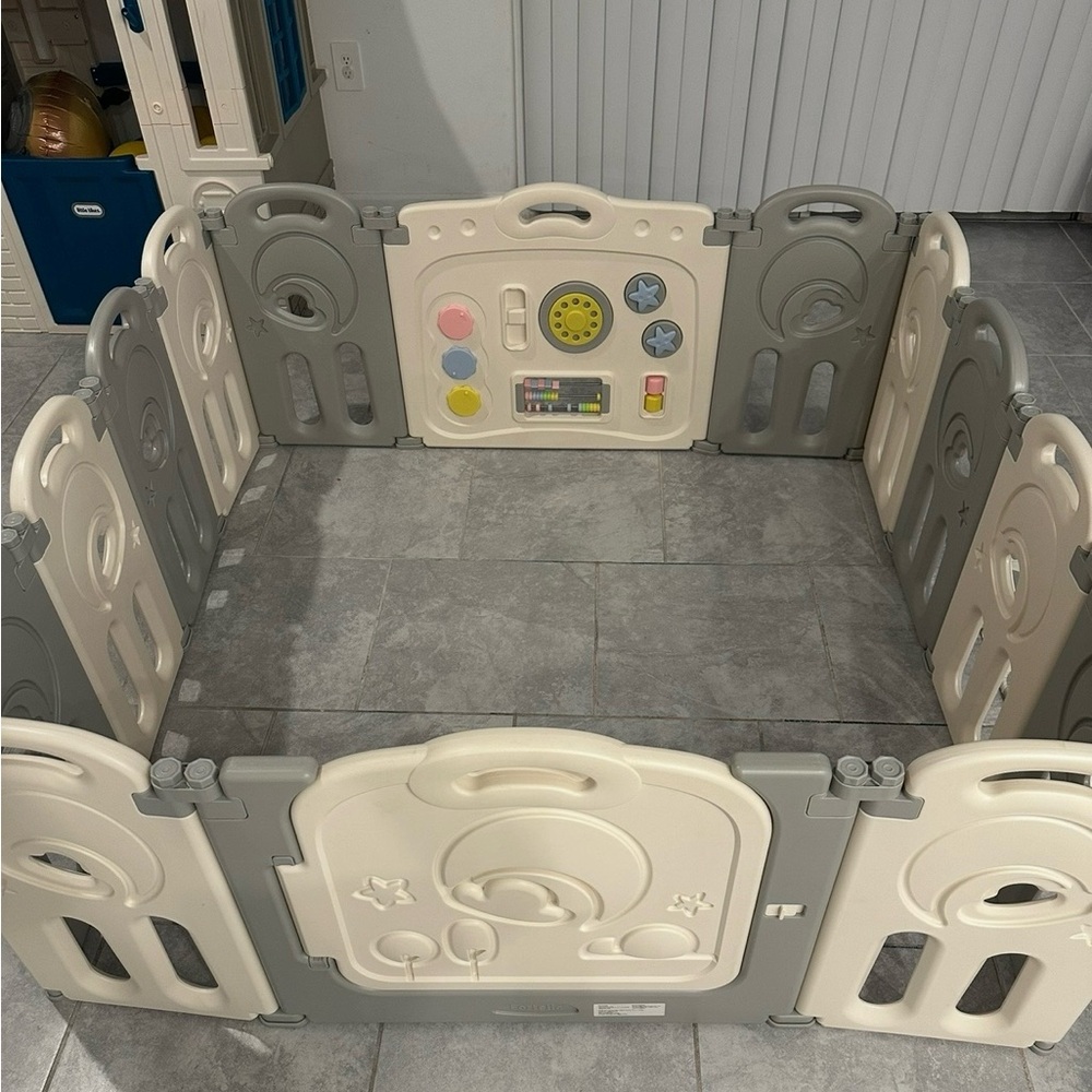 Interactive Cream and Gray Kids Playpen fortella